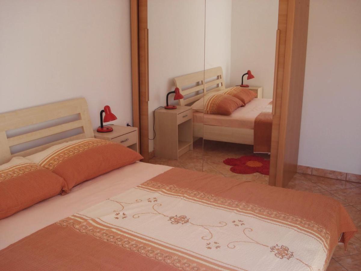 Apartments Luvi Trogir Room photo
